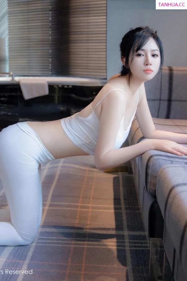   [XiuRen]高清写真图 2024.05.21 No.8575 金小依 美乳性感第15张图片